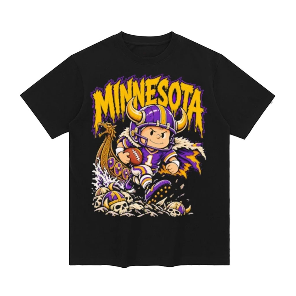 Minnesota Vikings Merch Kyler Murray 1 Mascot Caricature Bootleg T-Shirt Game Day Apparel 1 - Unicasport Minnesota Vikings Merch Kyler Murray 1 Mascot Caricature Bootleg T-Shirt Game Day Apparel