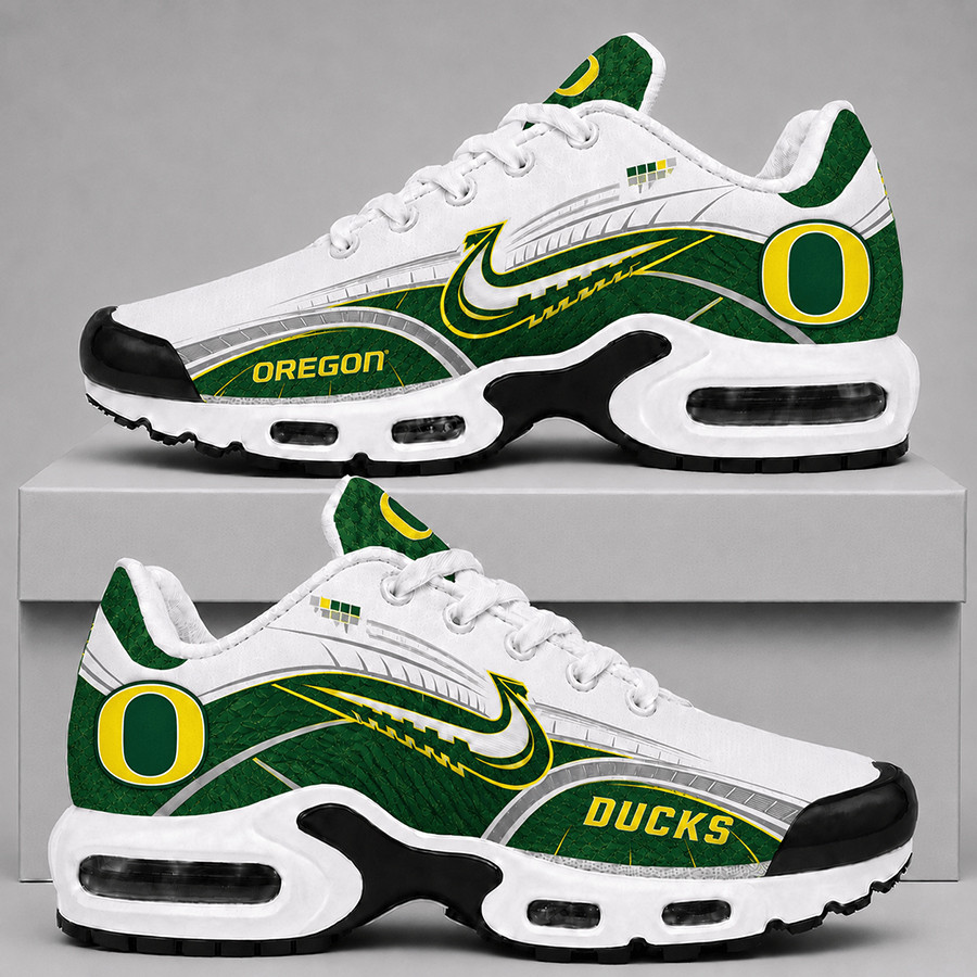 Oregon Ducks Sneakers Ducks Football Gear Ducks Pride Gifts 1 - Unicasport Oregon Ducks Sneakers Ducks Football Gear Ducks Pride Gifts